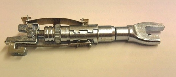 ремкомлект задних колодок  (механизм самоподвода) с задними барабанными тормозами R15
